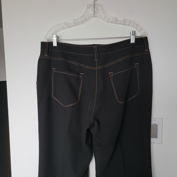 Larry Levine Black Capris with Tan Stitching - Picture 7 of 9